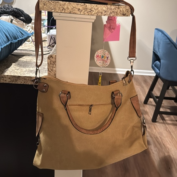 BRAND NEW. BURLAP AERPORT PARIS. REPUBLIC GRANCAISE ADOARLE HOBO BAG. - Picture 2 of 3
